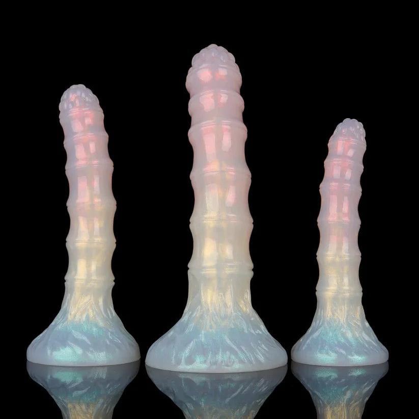 Knotdildo Bamboo-Inspired Dildo – Elegant Sculptural Design & Translucent Glow
